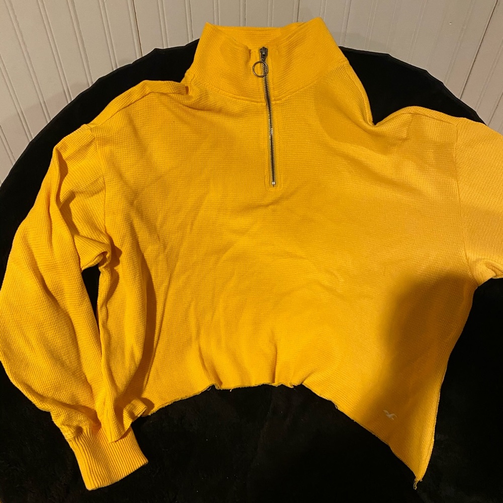 Half zip cropped shirt